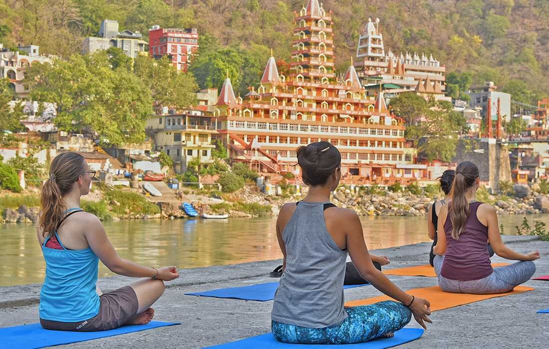 best yoga retreats in Rishikesh